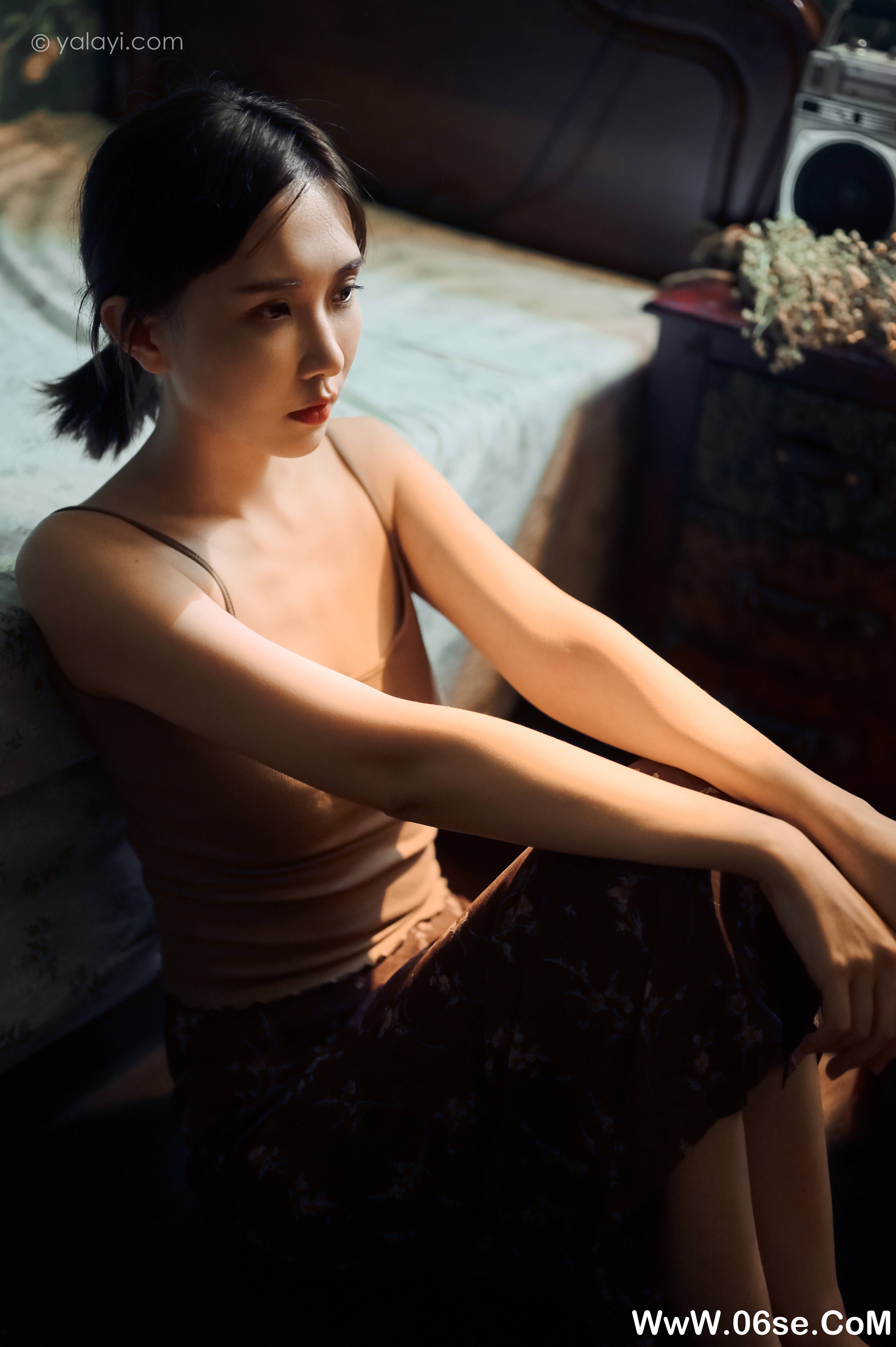 图片[32]-[YALAYI雅拉伊] 2020.08.14 NO.689 妍妍《黯然》[35P+1P513M]-六色网