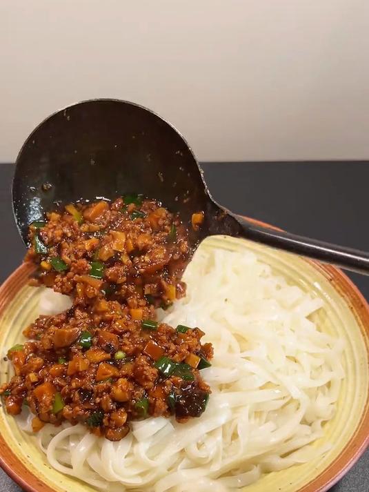 香菇肉末拌面,好吃又简单