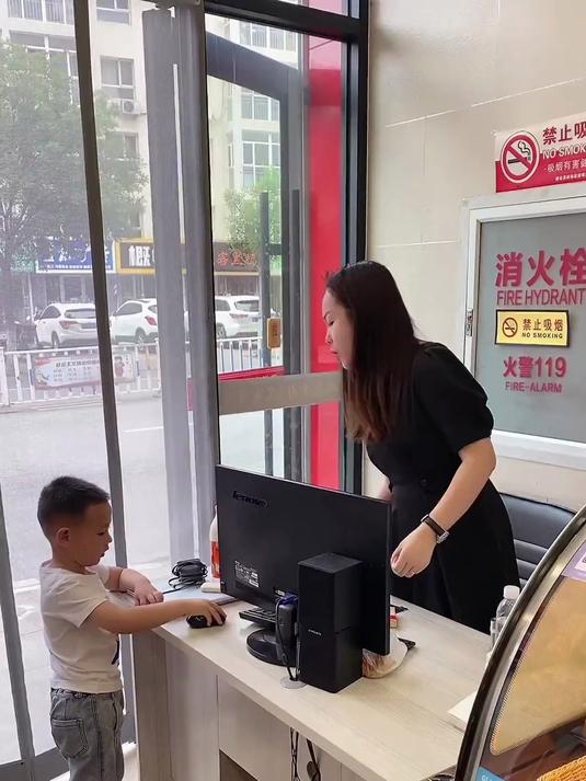 搞笑视频