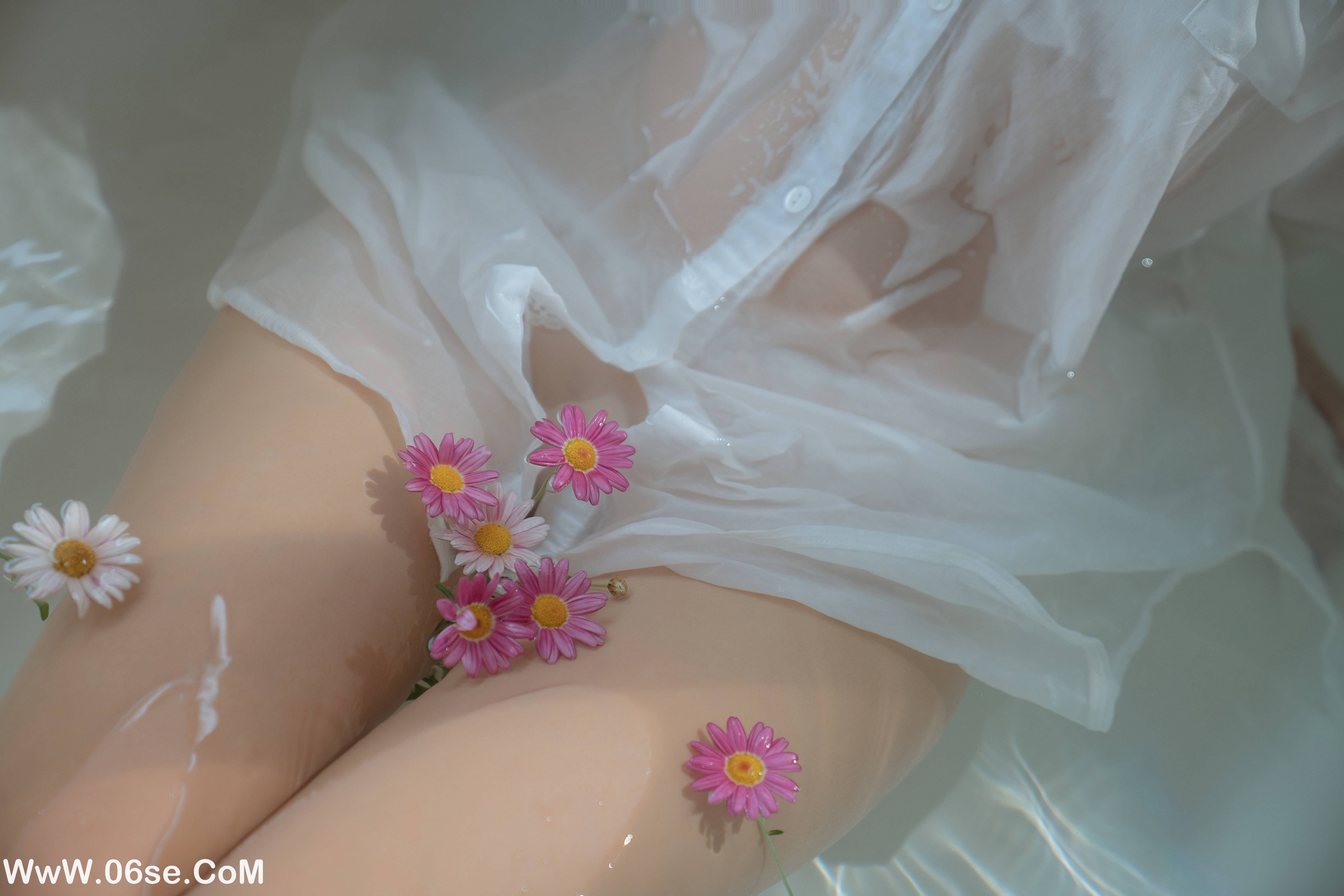 图片[36]-萌芽儿o0 NO.013 – 浴缸[72P1.76G]-六色网