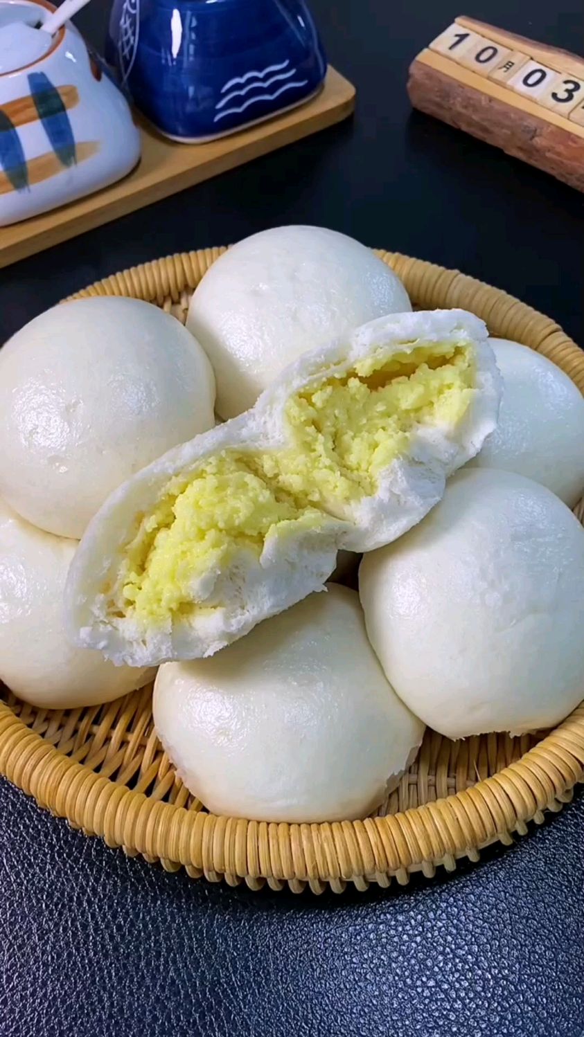 大朋友小朋友都喜欢吃的奶黄包