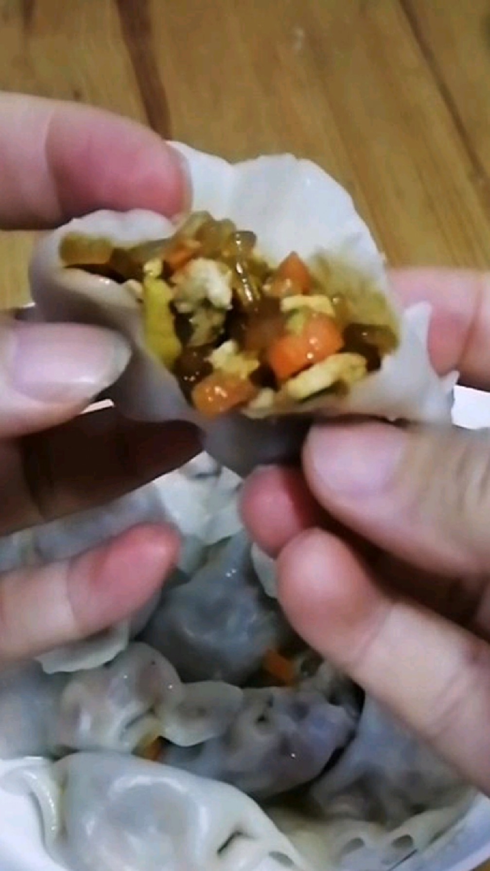 好吃的胡萝卜水饺,简单方便,满满一盘不够吃