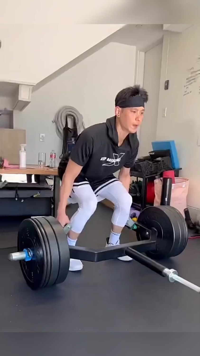 下赛季会在哪?林书豪晒视频:恢复训练的第一周