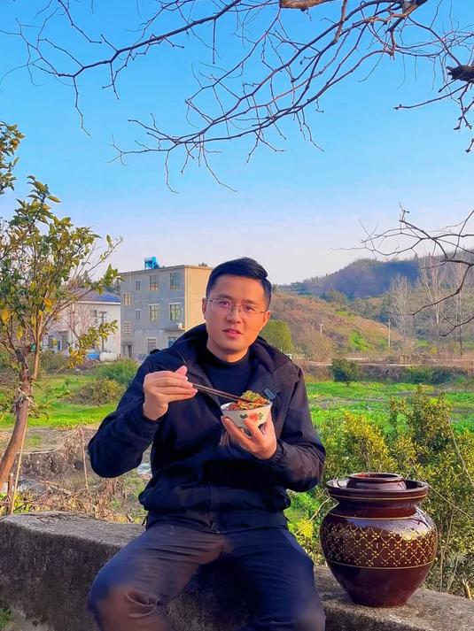 抚州香辣菜梗这东西看着不起眼却是刻在本地人骨子里的念想