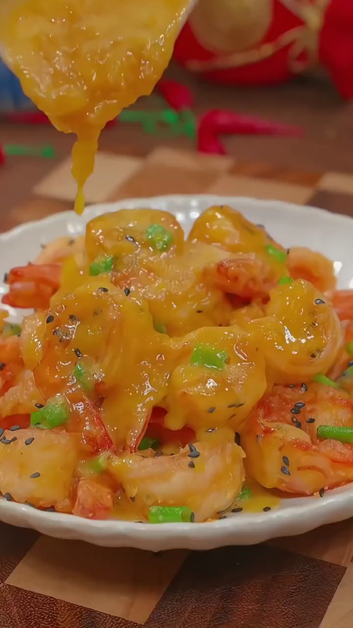 咸蛋黄焗虾球,一口一个太满足了