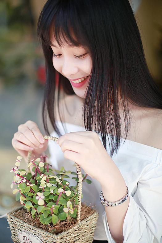 图片[2]-花店姑娘-六色网