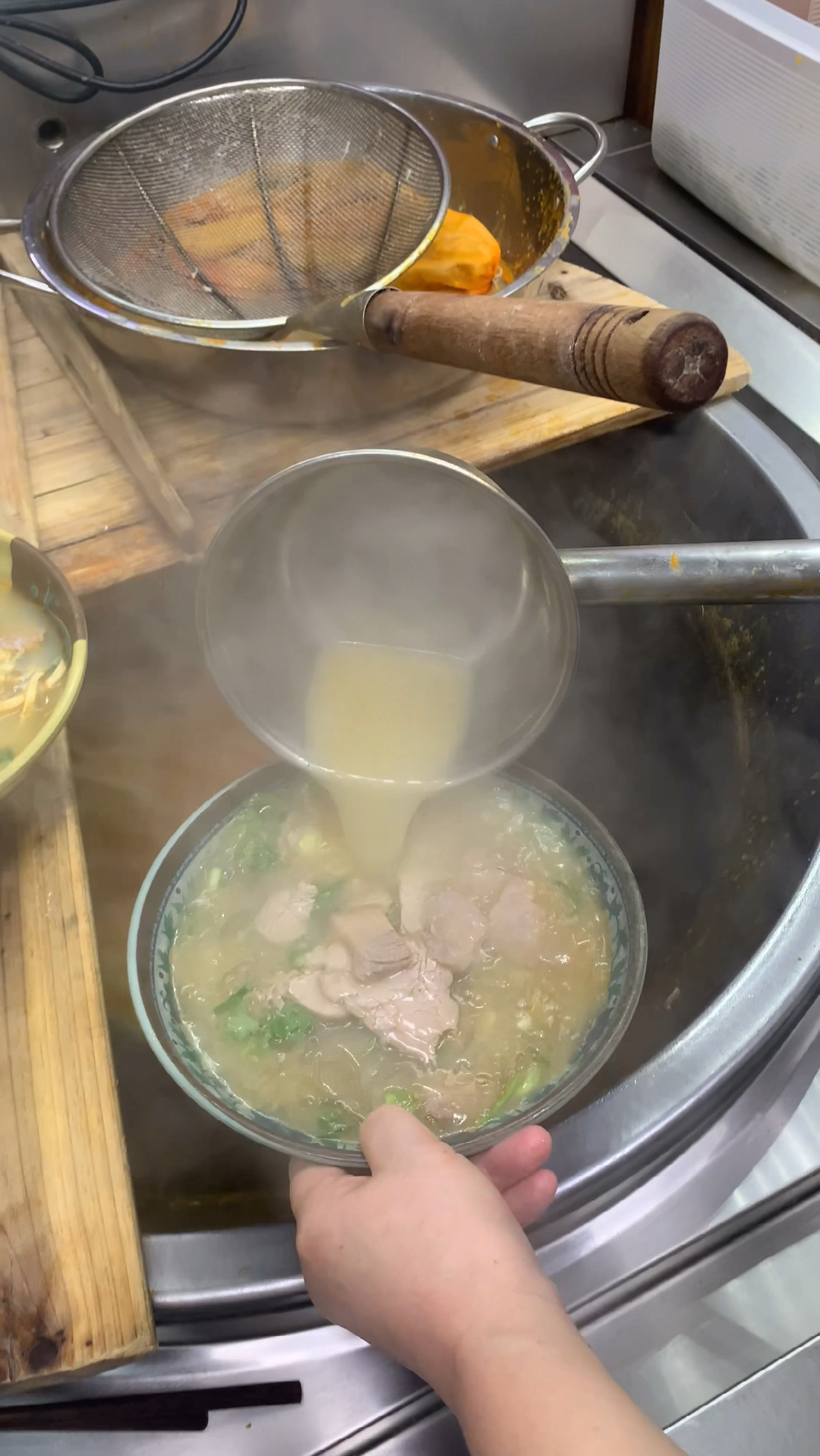 这才是“淮南牛肉汤”的正宗做法,汤鲜味美,营养开胃,学会可以开店了