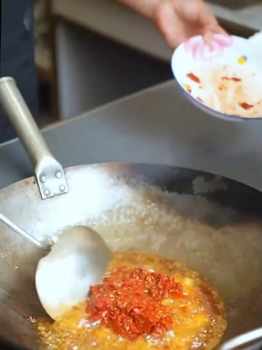 专家研究了11年,才发明出来不锈钢炒勺,专为炒菜定做!十分好用