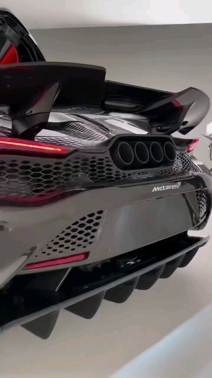 什么车?标志是条鲨鱼?