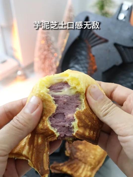 寒冷的冬天手捧一个暖暖乎乎的鲷鱼烧真的太幸福了吧！