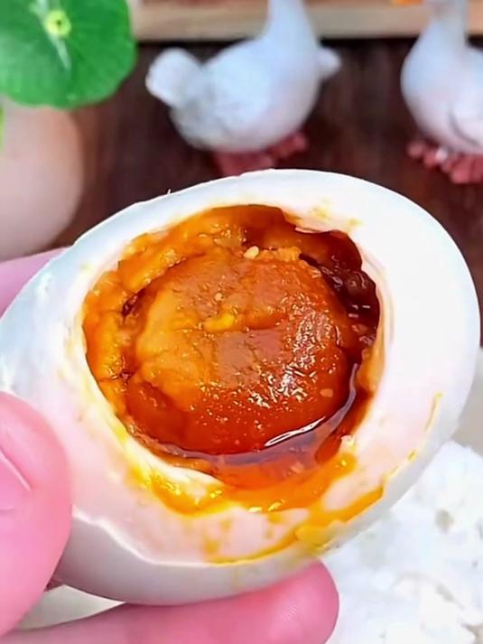 红树林散养海鸭蛋!北海烤出爆油惊喜!