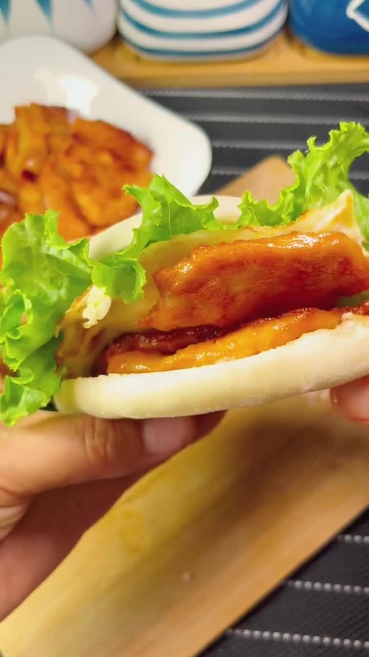 街边小吃里脊肉饼,在家轻松就能搞定,孩子们都超级喜欢