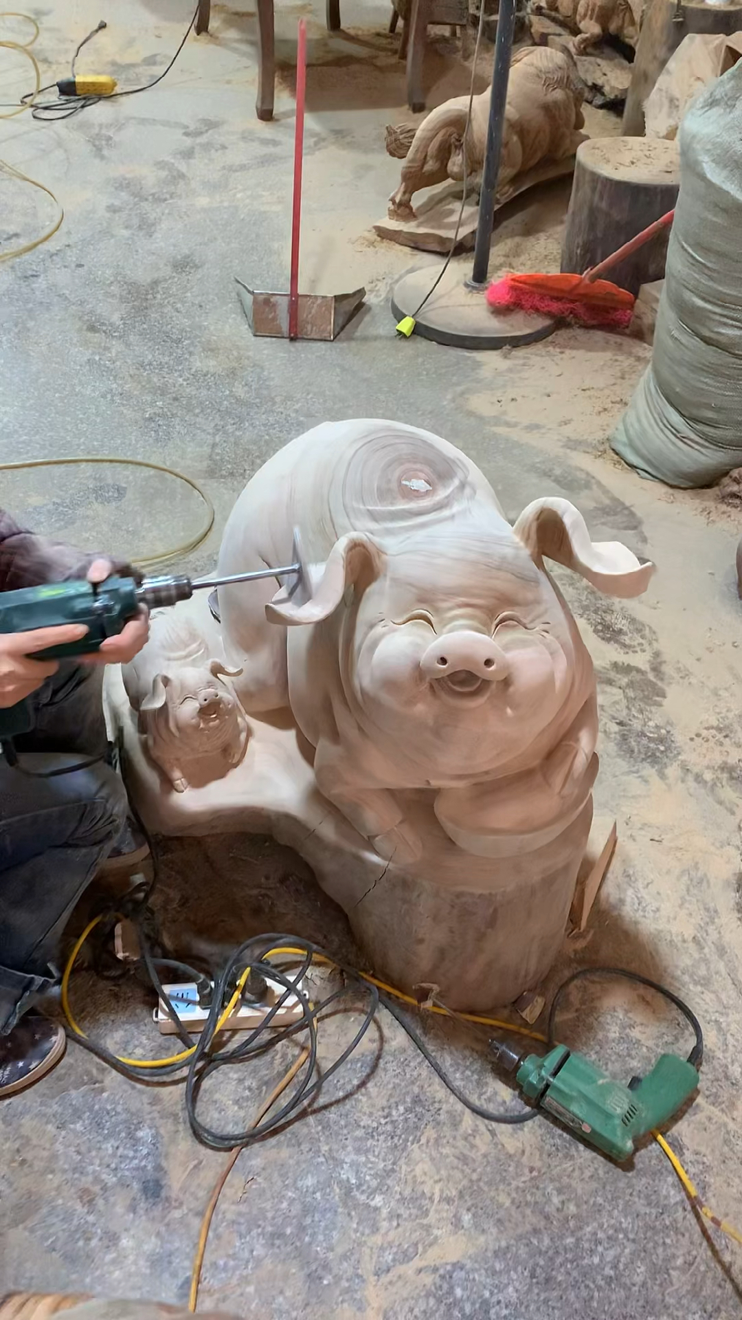 木雕招财幸福快乐猪