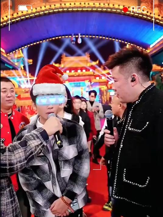 木森把葡萄酒的价格打下来了随后的歌曲燃爆全场