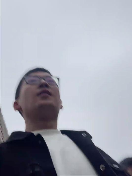 鸡蛋饼 办公室摸鱼日常,楼下好吃的早饭店已经没啥了
