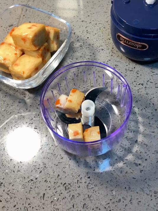 用鱼豆腐和茄子做了道烤鱼香茄子,爱玛,真香