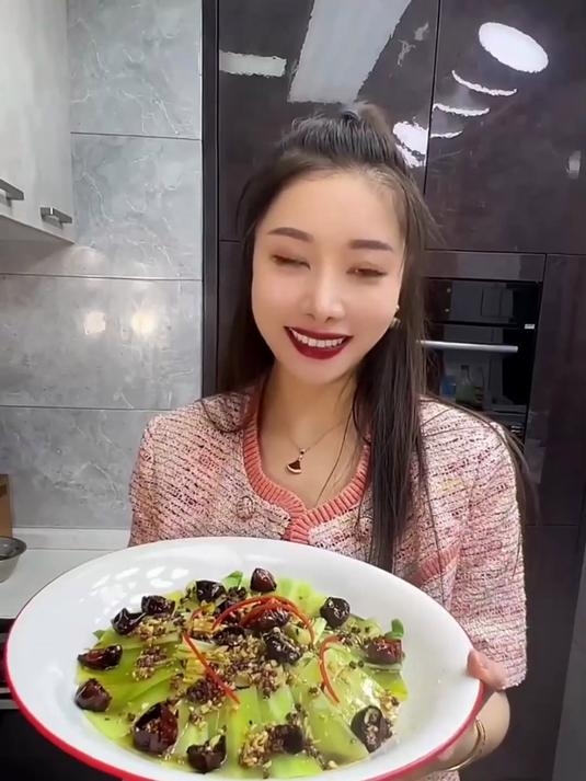 孩子干妈一家突临门，速备八菜畅聊欢！