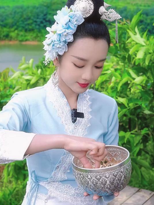 凉拌柠檬，你们可以试试