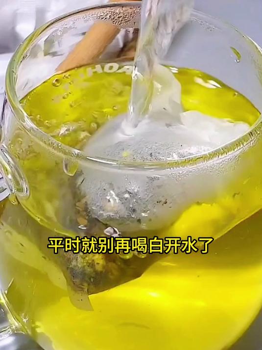 别再喝白开水了,同仁堂玉米须桑叶茶,清爽解腻喝出好状态