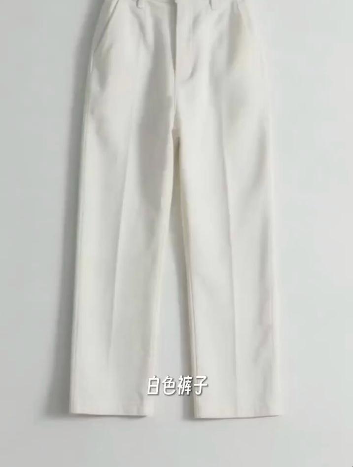 白色裤子搭配什么颜色鞋子