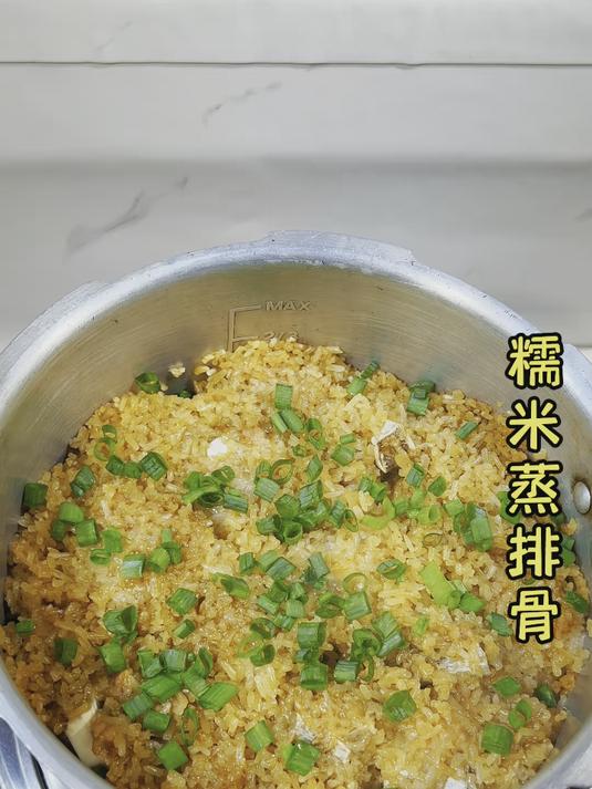 高压锅糯米蒸排骨，糯米又香又糯，排骨鲜嫩入味 #排骨的神仙吃法#