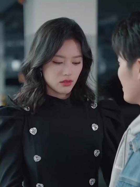 67姐炖人参乌鸡汤给你补身子