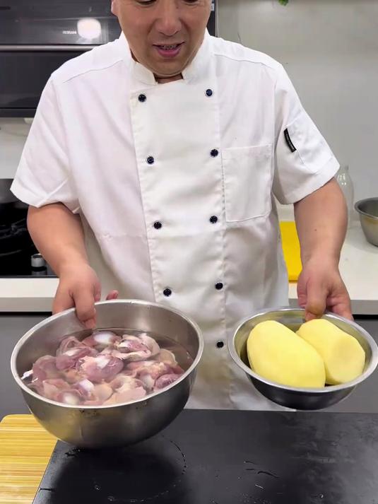鸡胗炖土豆