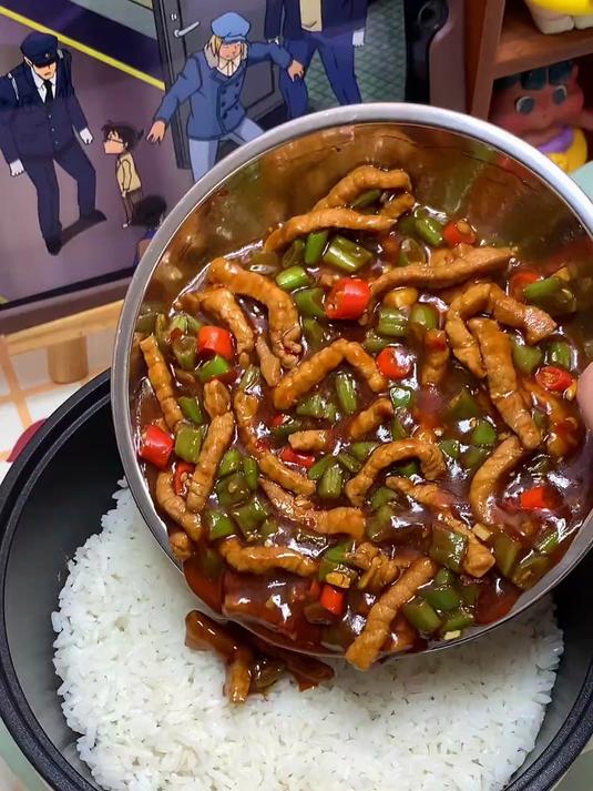 豆角肉丝盖饭