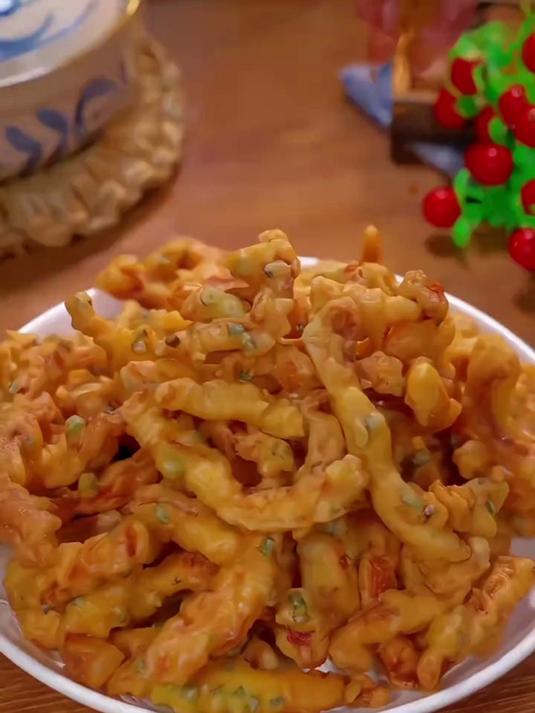 马上过年了,炸小酥肉就用这个小酥肉专用粉,吃起来更酥脆不回软