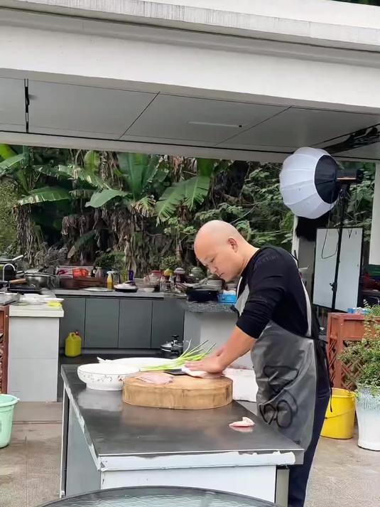 鱼香肉丝跟四川的鱼香肉丝到底哪个做法才正宗?铁锅记得要润