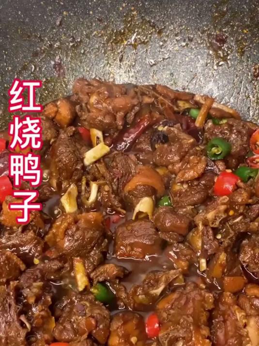 散养鸭子凭实力走红 网友:泰酷辣