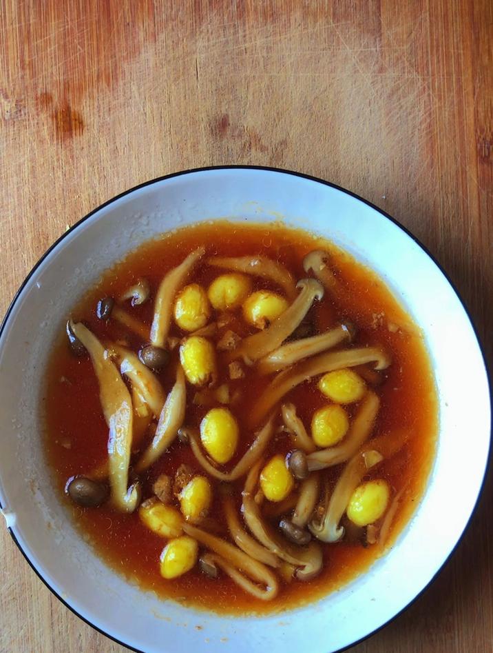 蟹味菇要煮多久才熟,煮2分钟就能熟