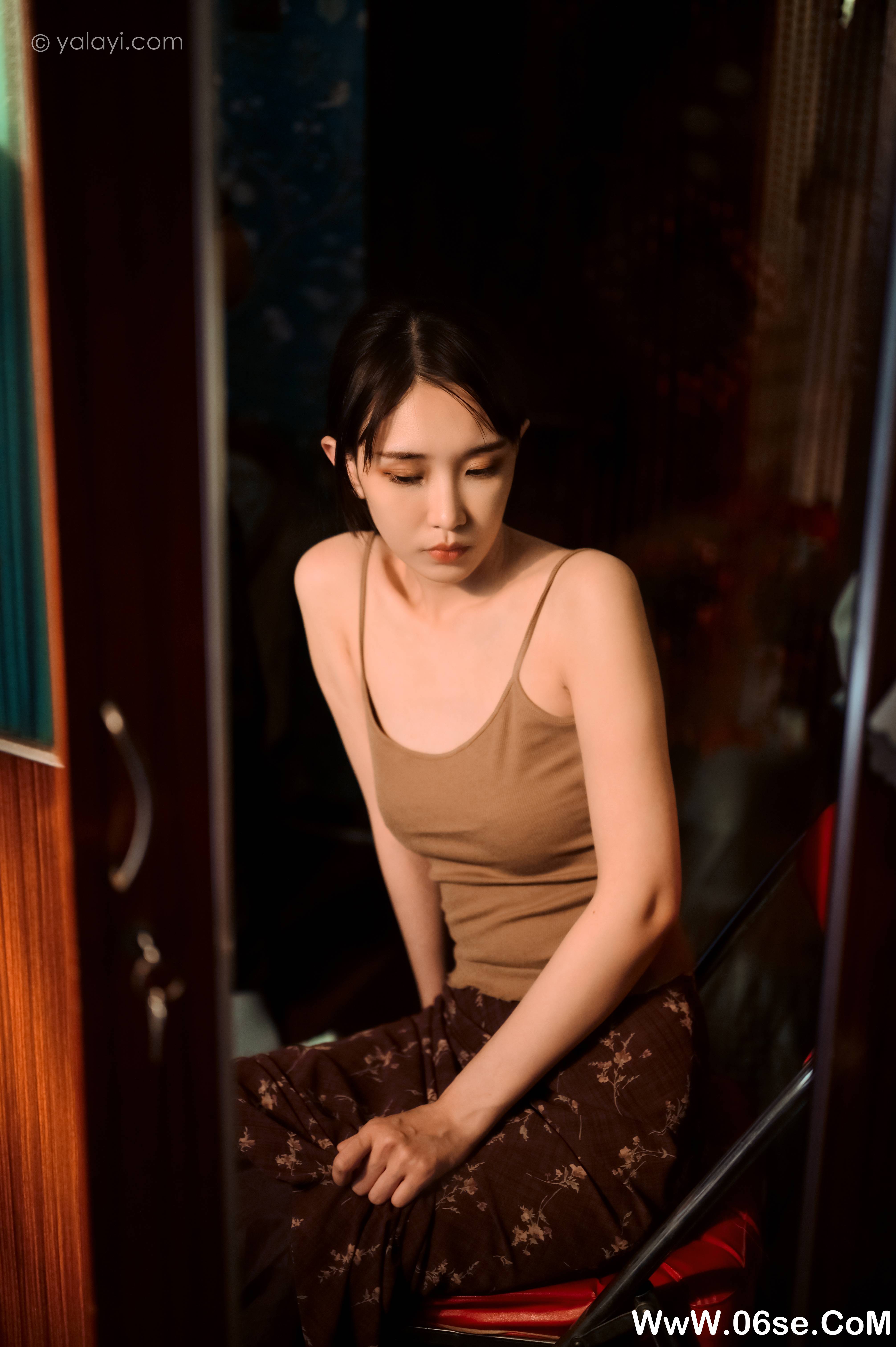 图片[23]-[YALAYI雅拉伊] 2020.08.14 NO.689 妍妍《黯然》[35P+1P513M]-六色网