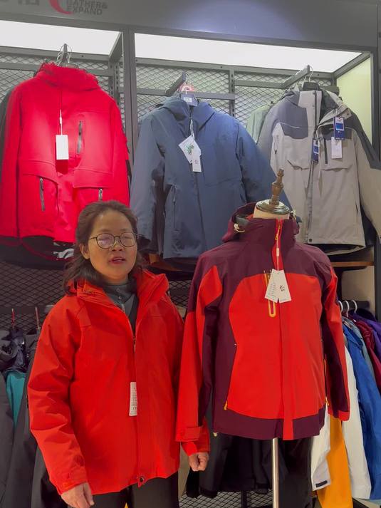 为什么越来越多的企业选择冲锋衣当工作服