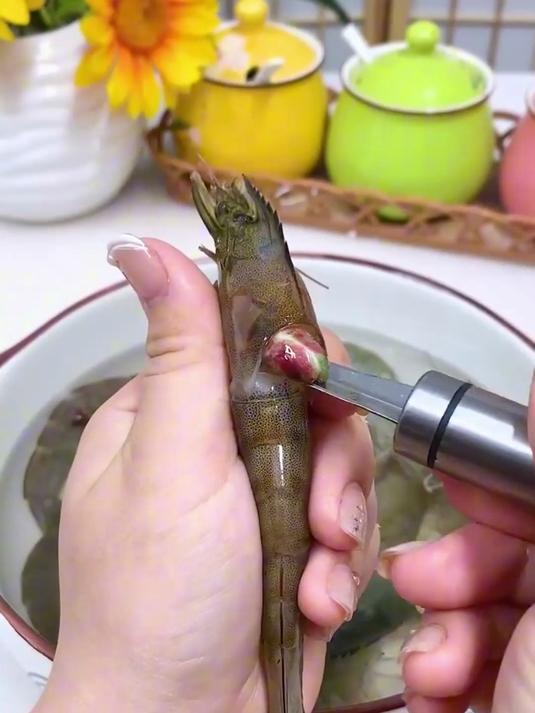 鱼鳞乱飞不好刮？这刀一头刮鳞一头剖肚，厨房再也不乱糟糟！