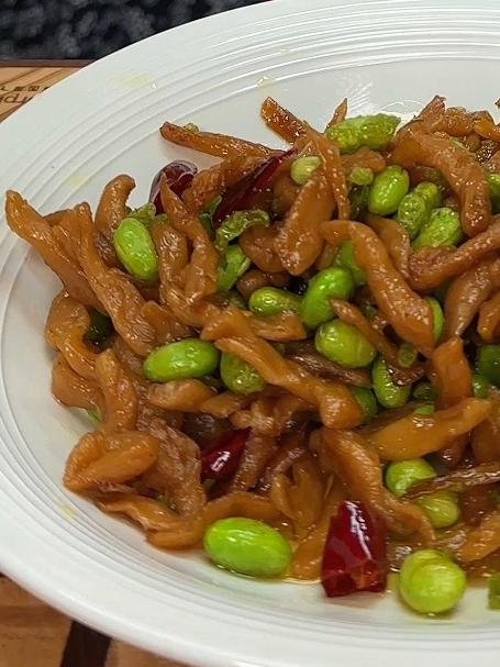 毛豆炒萝卜干的家常做法