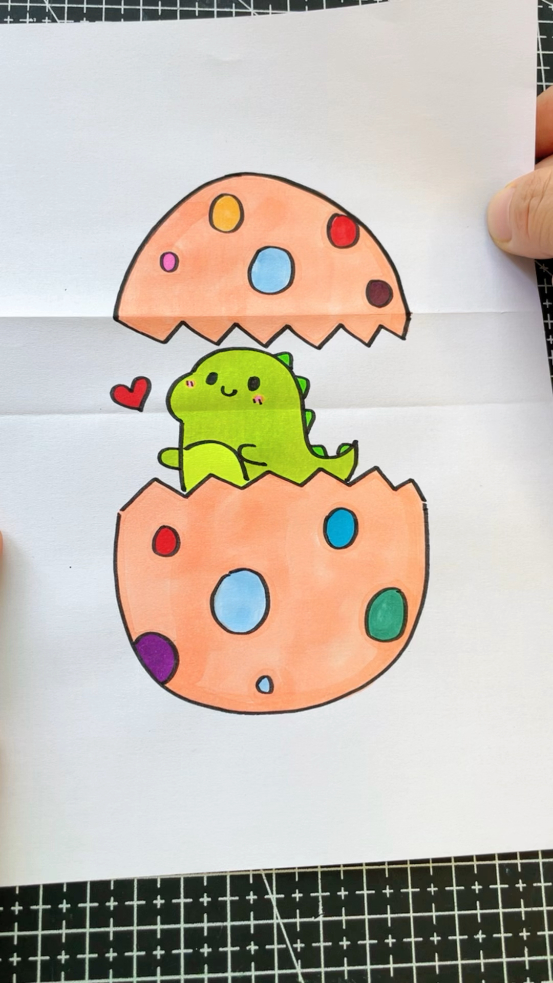 超好玩的恐龙蛋折叠画