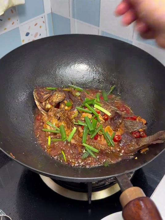 我的拿手菜~红烧罗非鱼