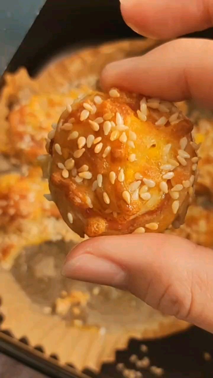 培根加鸡蛋做的手抓饼早餐营养又美味 大家赶快试试吧