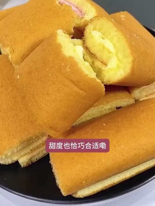 领略早餐营养新魅力,蛋黄派瑞士卷搭奶香法式包