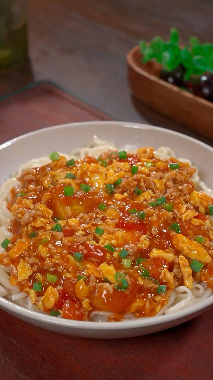 西红柿鸡蛋拌面做法