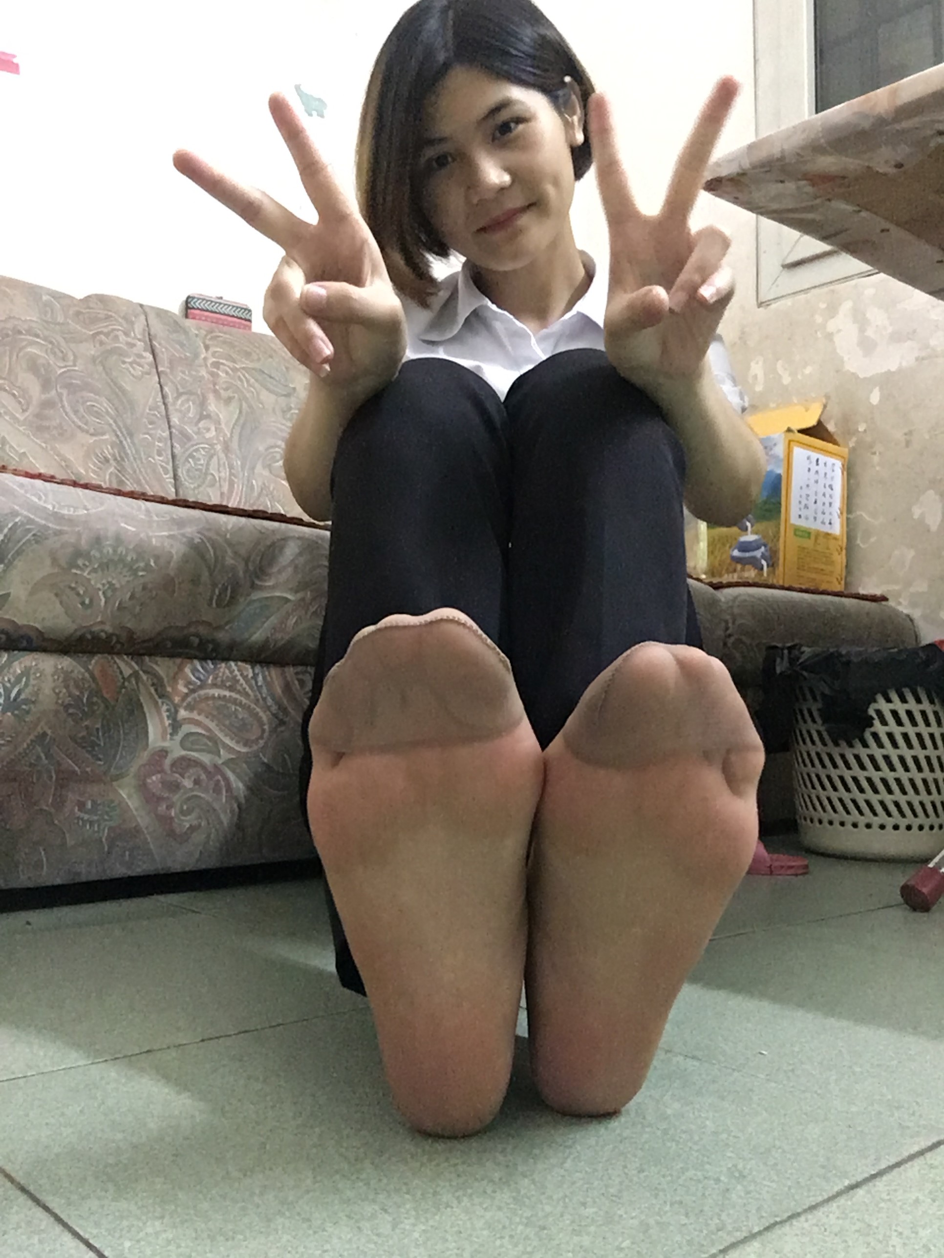 图片[15]-学妹校园寝室短丝系列032期 谭佐婷[40P22M]-六色网
