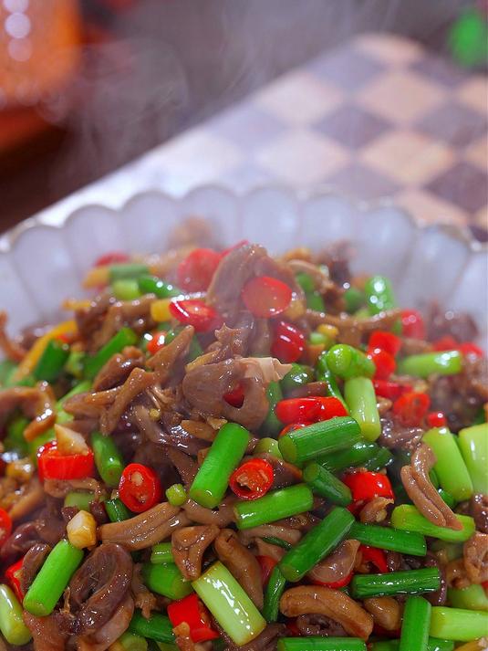以后想吃酸辣鸡杂，你就像我这样做，做法简单酸辣脆嫩又下饭酸辣鸡杂