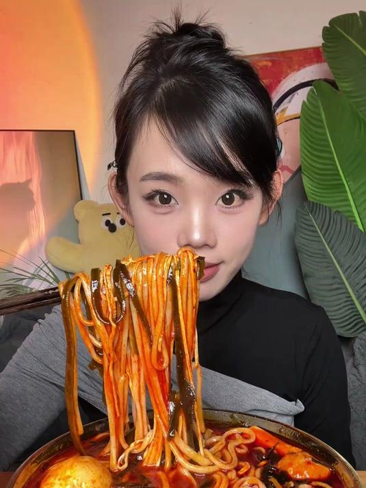 大米线来喽加醋加辣菜多多版