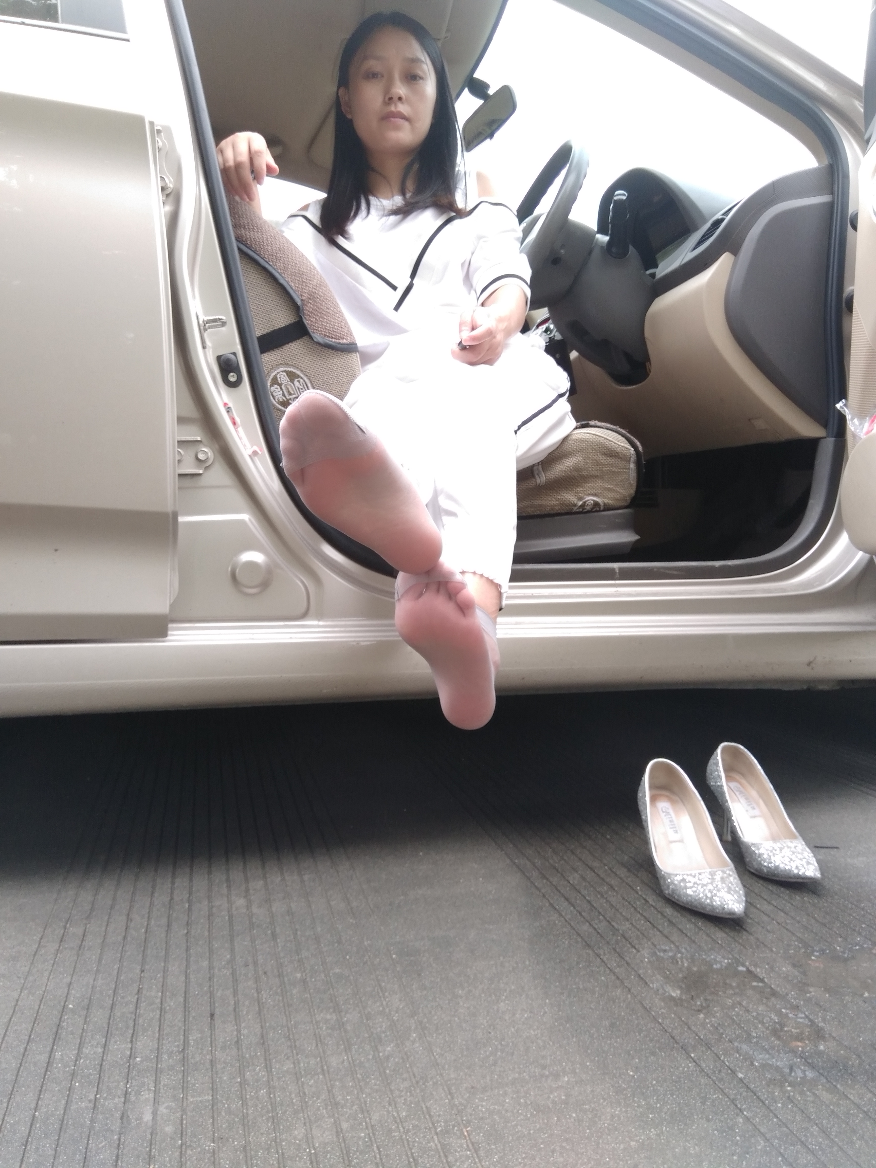 图片[27]-学妹校园寝室短丝系列041期 吴婷婷[72P221M]-六色网