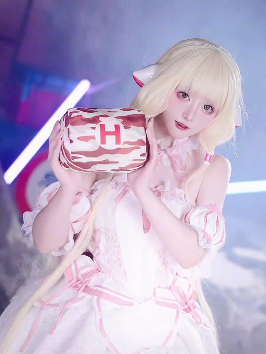 不要怂，一起上！糟糕我被光脚萝莉包围了