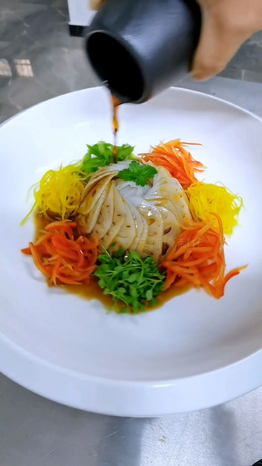 五彩莲藕的美食新做法来了