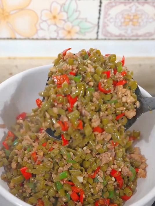 酸豆角炒肉沫这样做开胃又下饭太好吃啦