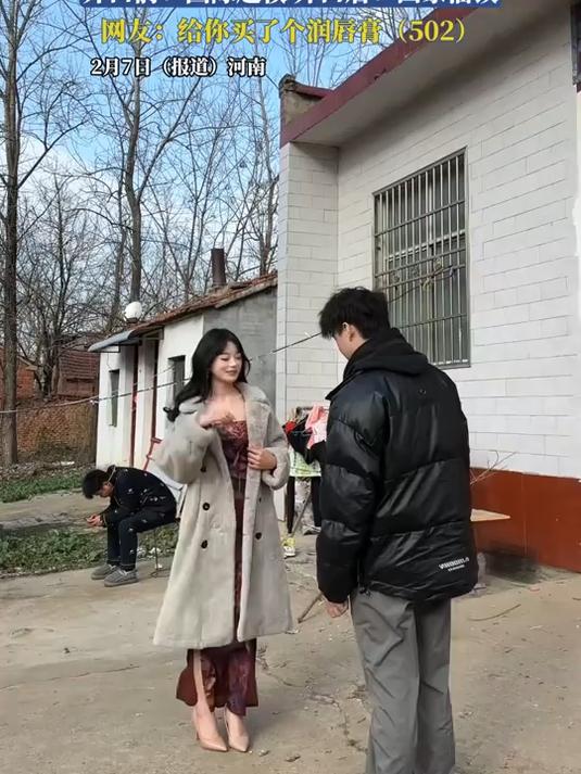 女生被介绍去相亲,开口前:国际超模,开口后:回家溜馍