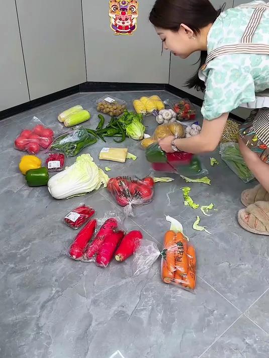 厨房台面救星！菜篮子置物架，分层收纳省空间～